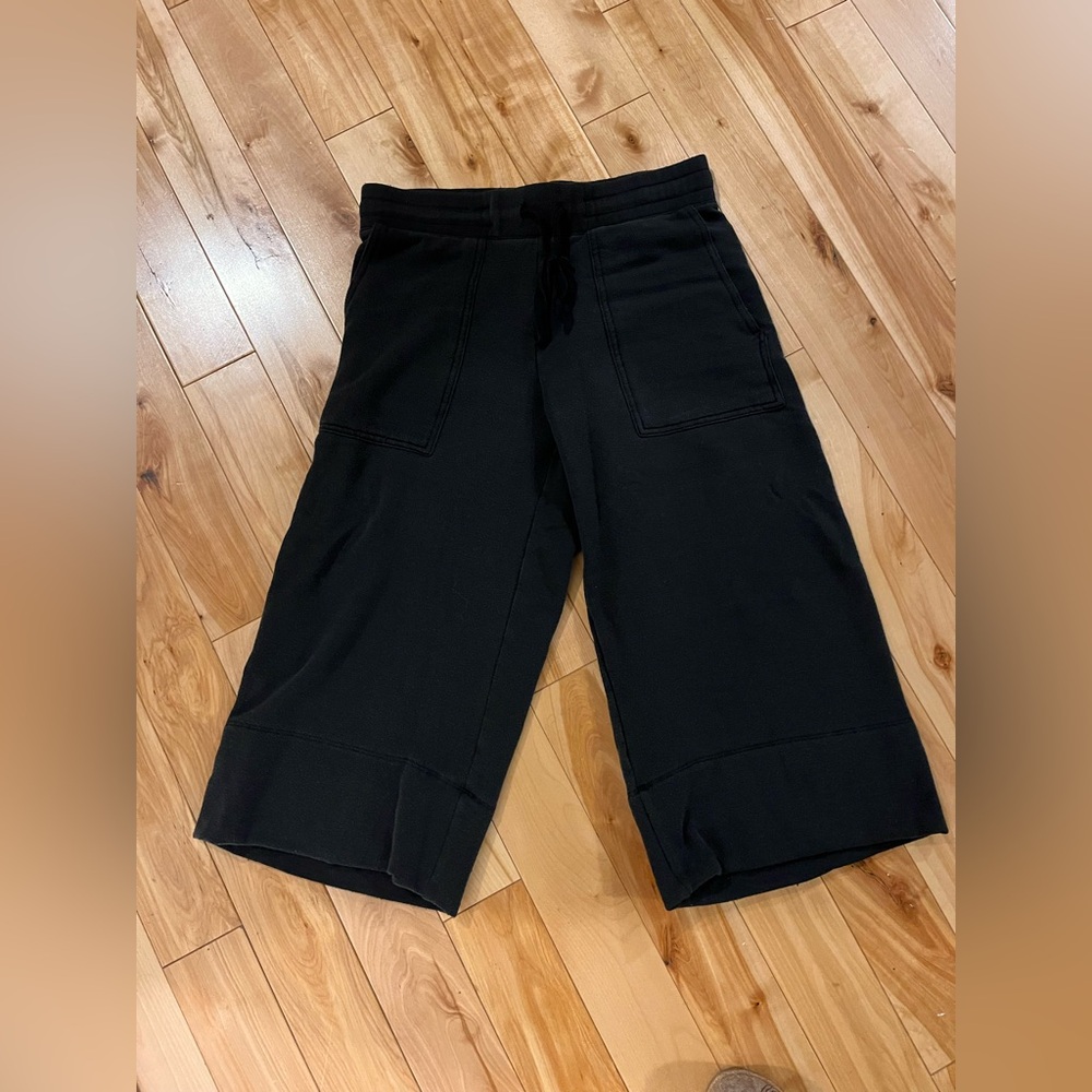 Quince black sweat pants, size small